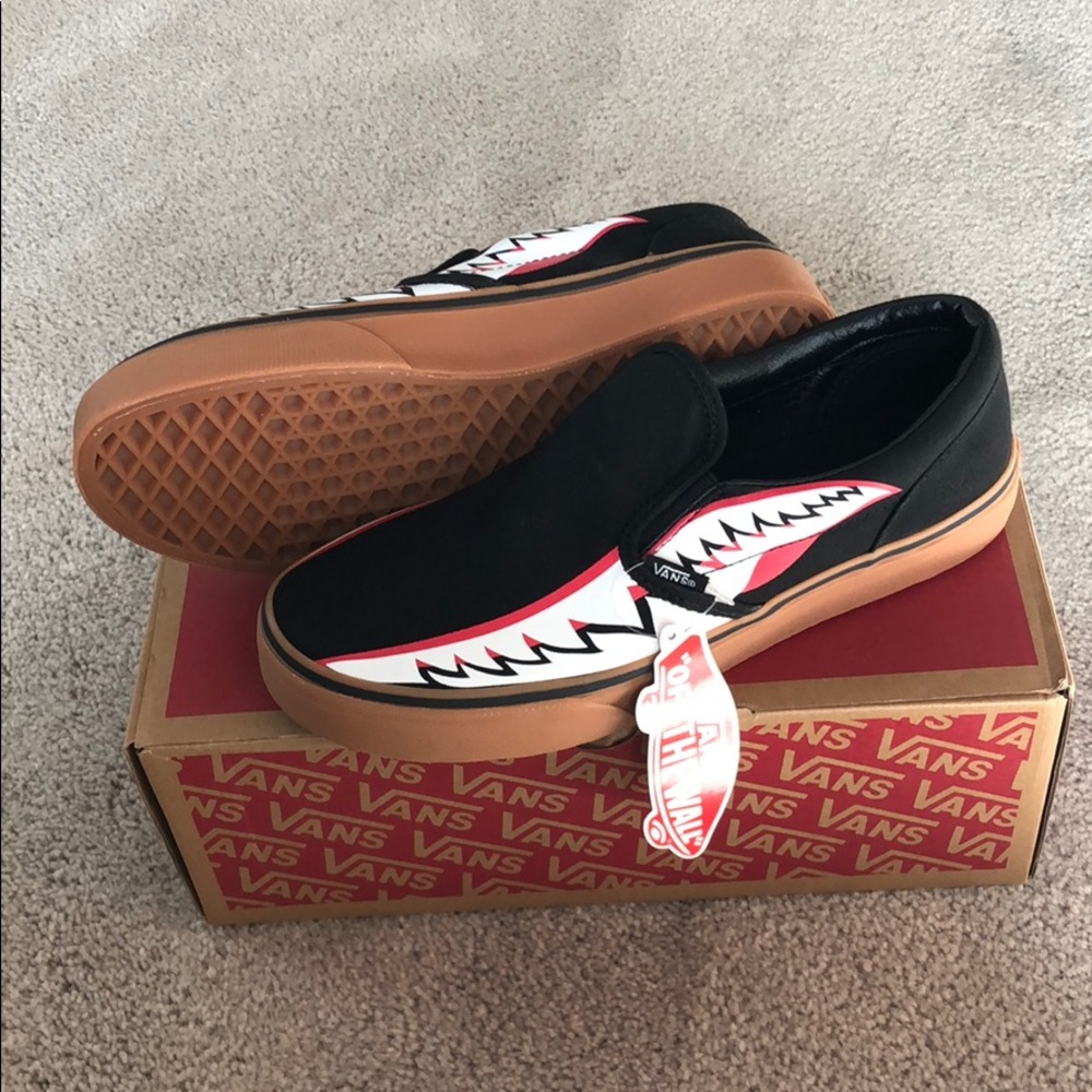 Classic slip-on Vans (BOMBER FACE PRINT)